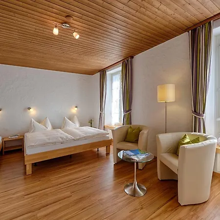 Neuhaus Golf- & Strandhotel Отель