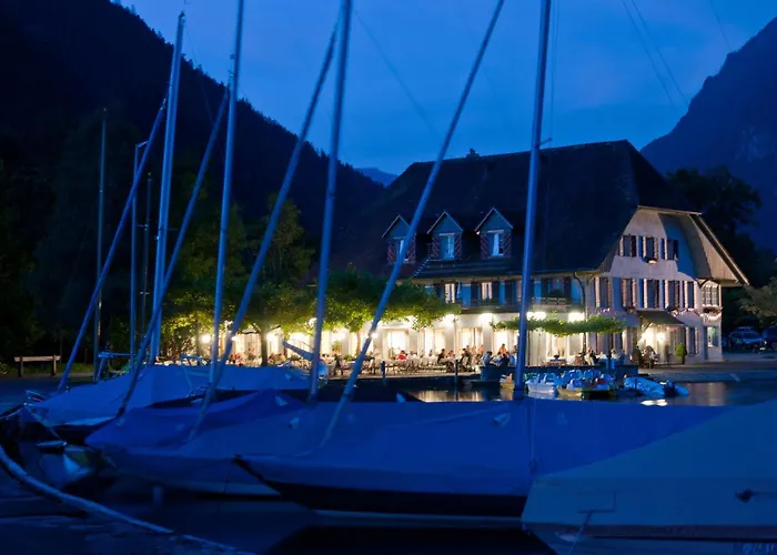 فندق Neuhaus Golf- & Strandhotel Unterseen