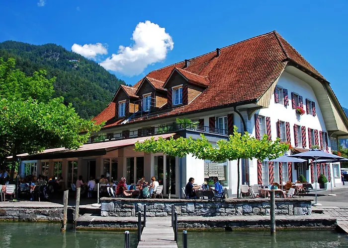 فندق Neuhaus Golf- & Strandhotel Unterseen
