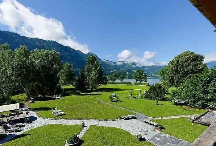 فندق Neuhaus Golf- & Strandhotel Unterseen