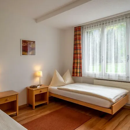 Neuhaus Golf- & Strandhotel Otel Unterseen