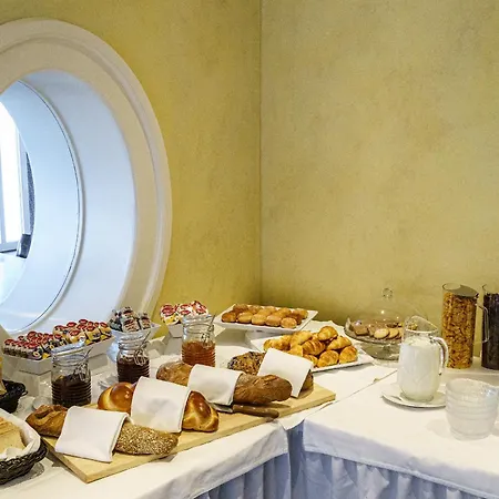 Neuhaus Golf- & Strandhotel Hotel