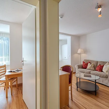 Neuhaus Golf- & Strandhotel 3* Unterseen